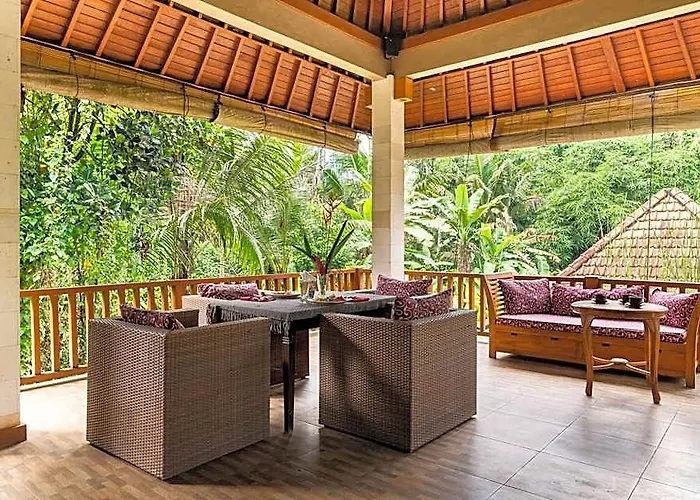 Mahayoni Villa-2br -2bathroom& Private Pool Villa Pejeng